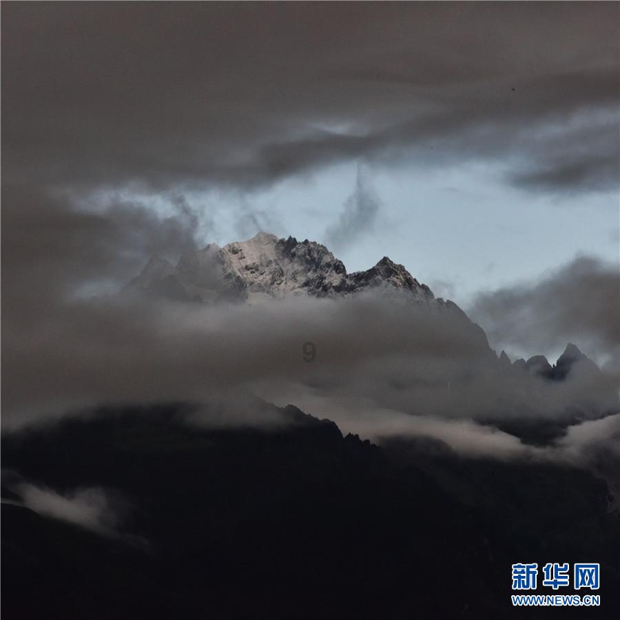 世界上最矮的人到底是谁呢.有多矮呢?